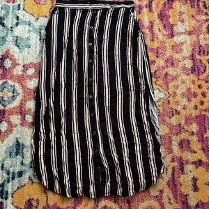 Forever 21 Black and Cream Button-Down Maxi Skirt